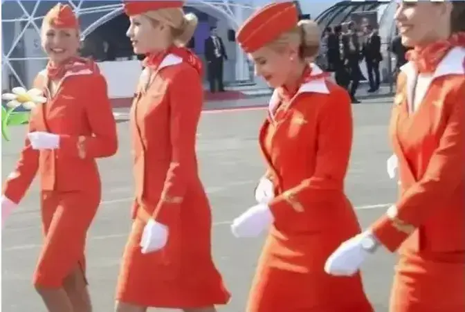 《法国空姐1-3》《法国空姐》云端史诗！《法国空姐》法版原声无删减版，沉浸式体验空乘的荣耀与泪水，1080P超清资源在线观看《法国空姐1-3》