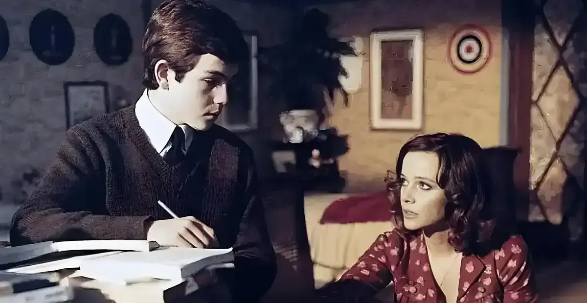 《青涩体验》1080P超清未删减版-意大利经典伦理电影《青涩体验》中文配音完整资源在线观看