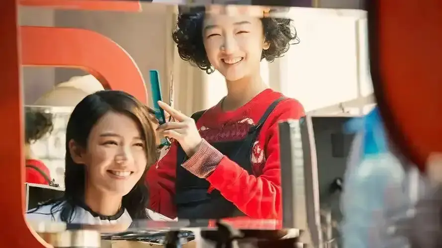 《美容院的特别服务》无删减版《美容院的特别服务》1080P高清画质-韩国电影独家特别服务内容-中文字幕免费观看