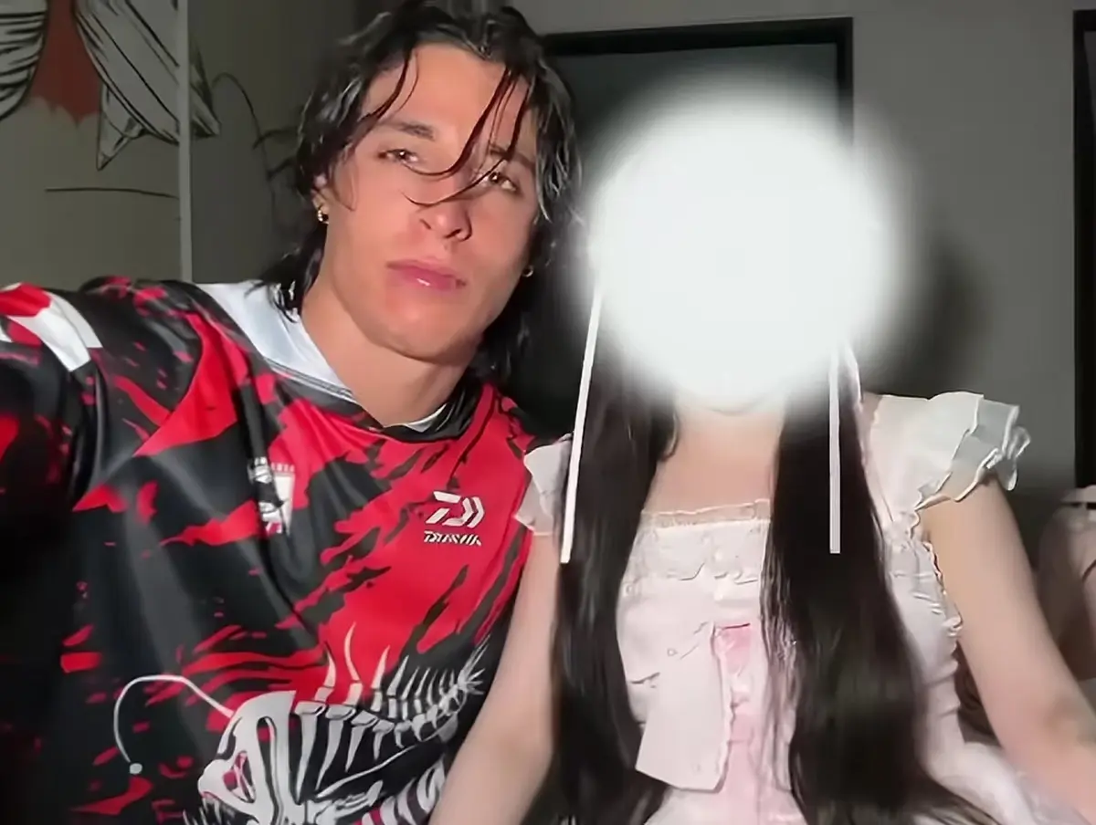 立即观看《冰凌紫萱》全集未删减版，下载《冰凌紫萱》1080P蓝光资源