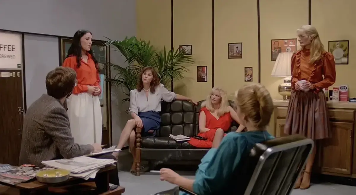 《1983超性感青春接线员》 - 青春记忆完整保留 - The - young - like