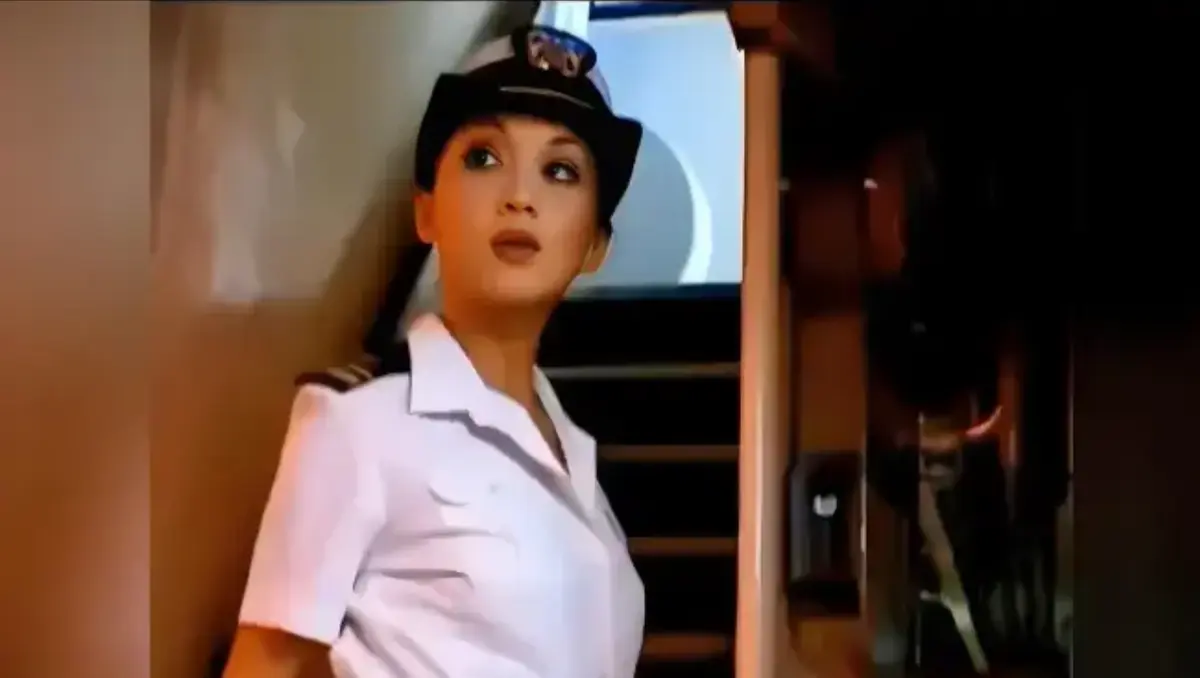 《军舰上的女兵》太燃了！《军舰上的女兵》法版高清1080P资源，女兵航母实战全程高能！