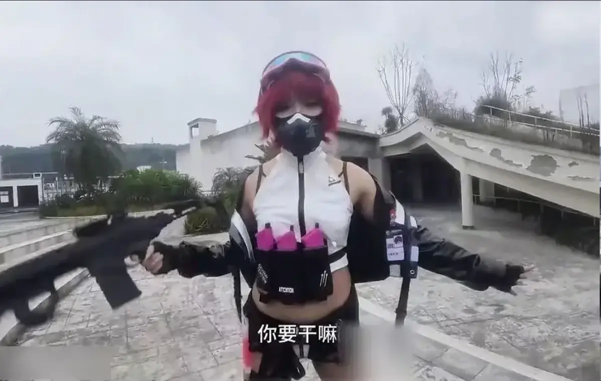 《糖心三角洲三部曲》末世逆袭！《糖心三角洲三部曲》明纱三姐妹高燃战斗，4K无删减网盘资源