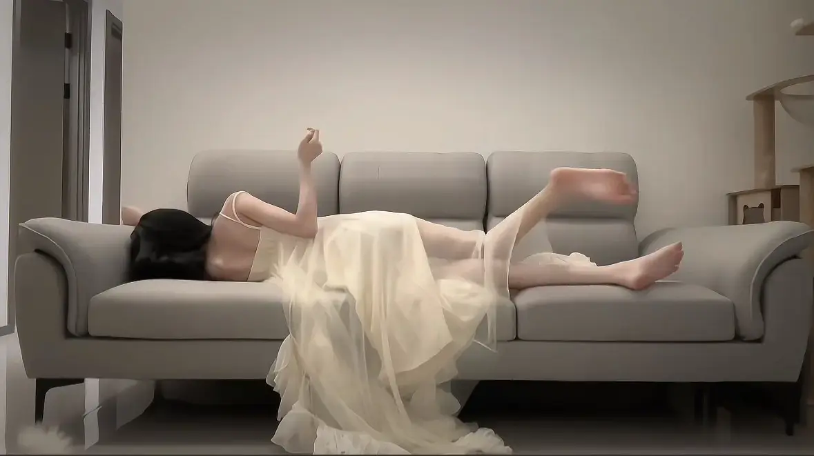 《冉冉学姐》完整版无删减《冉冉学姐》高清资源，超清画质演绎时尚情感故事