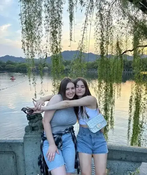 《艾玛马克斯的屈服》4K高清完整版在线观看-《艾玛马克斯的屈服》未删减版1080P资源