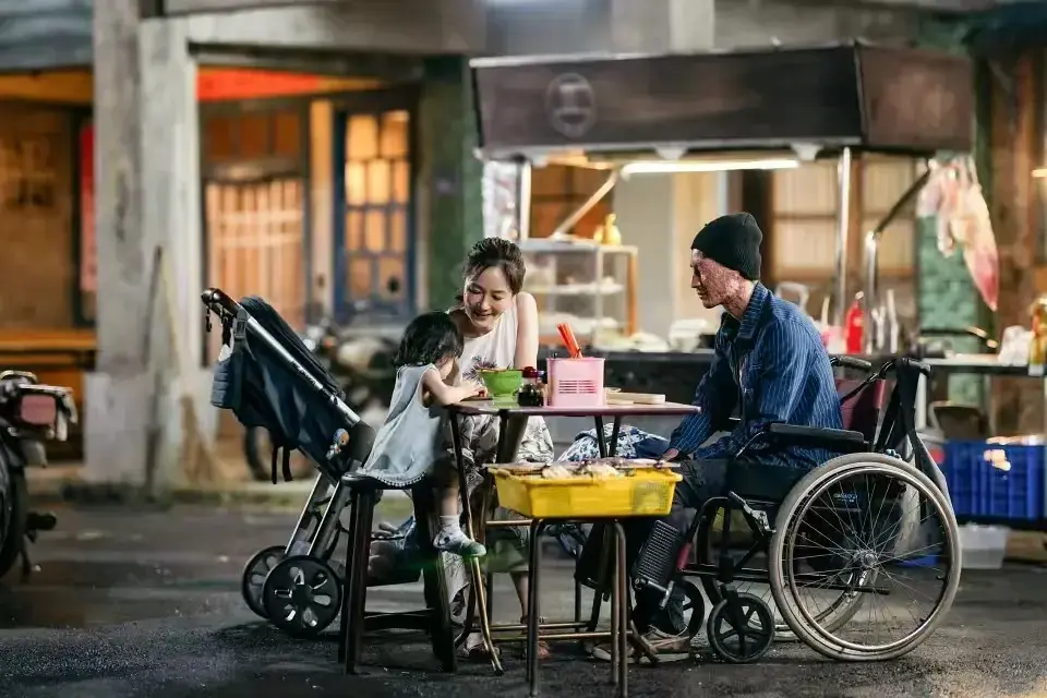 《动物感伤的清晨》未删减版超清在线观看：《动物感伤的清晨》完整版免费播放，雾色中弥漫的孤独诗篇